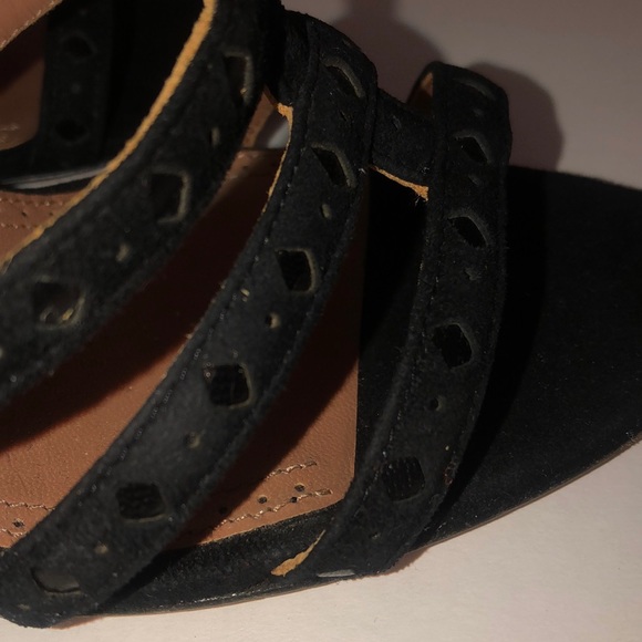 Alaia Paris Black Sandals - Picture 11 of 13